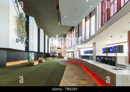Le foyer de la Cairns Performing Arts Center, achevé à la fin de 2018. Cairns, Queensland, Australie