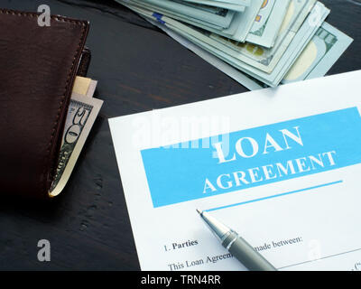 L'application de l'accord de prêt et un stylo pour remplir. Banque D'Images