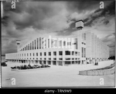 Piscine, les ingénieurs de l'Empire Way, Wembley, Brent, London, 1934. Créateur : Herbert Felton. Banque D'Images