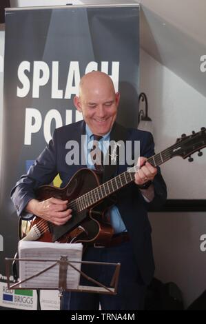 Wayne Wilkinson, Splash Point Jazz Club, Plough Inn, Rottingdean, East Sussex, UK, 17 mai 2019. Créateur : Brian O'Connor. Banque D'Images