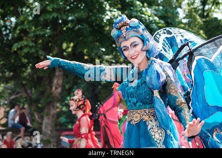 Berlin, Allemagne - juin 2019 : costume, celbrating Karneval der Kulturen (Carnaval des Cultures) à Berlin Banque D'Images