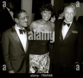 Sammy Davis Jr Dionne Warwick Frank Sinatra 1989John Barrett/PHOTOlink.net MediaPunch / Banque D'Images