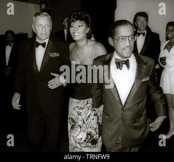 Sammy Davis Jr Dionne Warwick Frank Sinatra 1989John Barrett/PHOTOlink.net MediaPunch / Banque D'Images