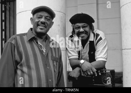Musiciens cubains Juan de Marcos González et Félix Valoy, les membres l'Afro-Cuban All Stars groupe de salsa à La Havane, Cuba Banque D'Images
