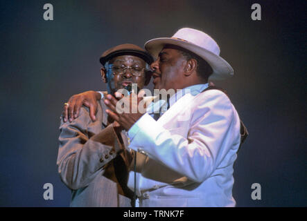 Musicien cubain Félix Valoy avec la fin Buena Vista Social Club, Ibrahim Ferrer légende chantant à La Havane, Cuba Banque D'Images