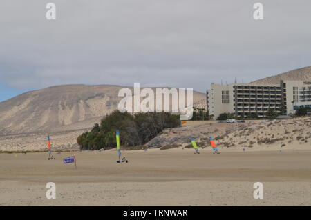 Circuit Buggy-Sailing Nice sur la rive à Costa Calma. Le 3 juillet 2013. Costa Calma, Fuerteventura, Îles Canaries, Espagne, Europe. Les paysages, la nature. Banque D'Images