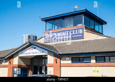 Le Yacht Club, Yacht Club de Liverpool,Dock Coburg,Marina,Liverpool, Merseyside,Nord,ville,Angleterre,UK,GB,Grande Bretagne,Europe, Banque D'Images