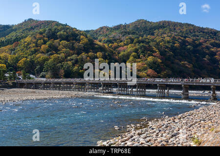 Le pont Togetsukyo, Arashiyama, Kyoto, Japon Banque D'Images