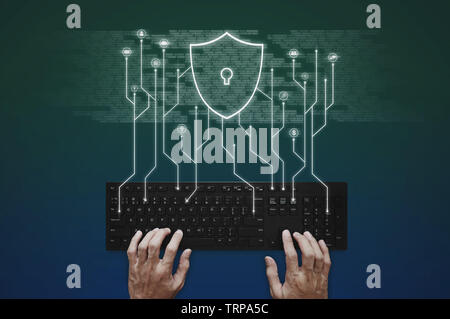 Réseau en ligne, Internet, réseaux sociaux et application en ligne Système de sécurité. Part de la saisie sur clavier d'ordinateur Banque D'Images