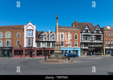 Jonction de High Street, la rue de l'Église et la rue Barton à Tewkesbury, Gloucestershire, Royaume-Uni Banque D'Images