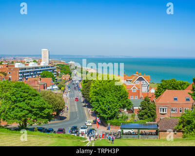 Vue aérienne au-dessus du front de mer d'Eastbourne Downs du Sud près de Beachy Head, East Sussex, Angleterre, Royaume-Uni. Banque D'Images