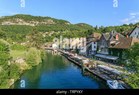 France, Savoie, Chanaz, village et le Canal de Savieres // France, Savoie (73), Chanaz, village et canal de Savières Banque D'Images