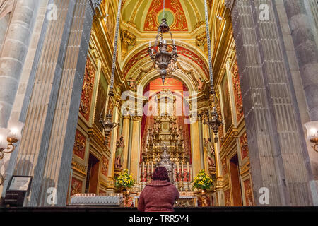 Braga, Portugal. Se de la cathédrale de Braga intérieur. Chapelle baroque coloré. La cathédrale la plus ancienne du Portugal. 11e siècle avec romane et gothique Baroqu Banque D'Images