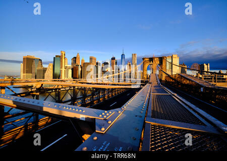 Sur la photo, le pont de Brooklyn un hybride/à haubans pont suspendu de la ville de New York, Banque D'Images