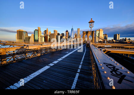 Sur la photo, le pont de Brooklyn un hybride/à haubans pont suspendu de la ville de New York, Banque D'Images