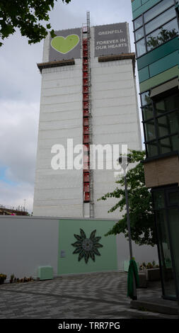 Londres, Royaume-Uni, 11 juin 2019 la journée. Tour de Grenfell, scène du désastreux incendie mortel sur la semaine du deuxième anniversaire. Banque D'Images