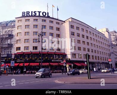 Le Kempinski Hotel Bristol en Kurfuerstenstrasse, Berlin, Allemagne. Banque D'Images