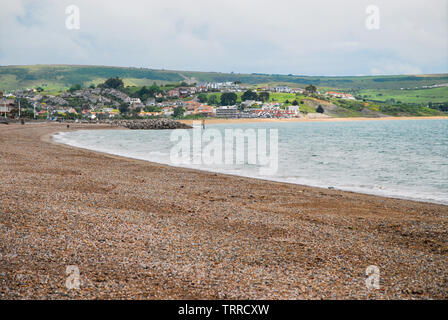 Weymouth, Royaume-Uni. 11 juin 2019. Certaines plages sont quasiment désertes à Weymouth, avec des températures bien en dessous de la moyenne pour la période de l'année. crédit : Stuart fretwell/Alamy Live News Banque D'Images