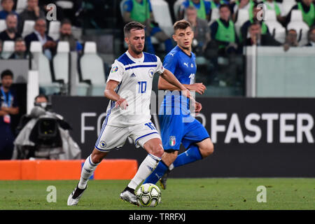 Code Pjanic (Bosnie Erzegovina Ed) pendant le match entre ITALIA ET LA BOSNIE ERZEGOVINA ED au Juventus Stadium le 11 juin , 2019 à Turin, Italie. Banque D'Images