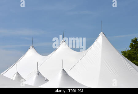 Big Top tentes en action holding les artistes de cirque et d'autres actes temporaires ou en voyage. Banque D'Images