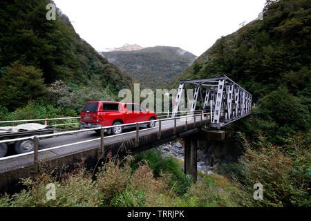 Portes de Haast, Nouvelle Zélande - 5 mai 2019 - La seule voie Portes de Haast Pont sur l'île Sud de la Nouvelle-Zélande. Banque D'Images