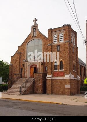 Saint Antoine de Padoue dans l'Église catholique anglicane Hackensack, NJ, USA. En gros un shoot off épiscopale. Banque D'Images