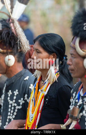 Hornbill Festival.Nagaland,Inde:1er décembre 2013 : Portrait de femme Tribal Naga à Hornbill Festival. Banque D'Images