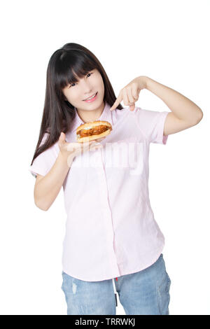 Belle femme chinoise de manger un sandwich au poulet isolé sur fond blanc Banque D'Images