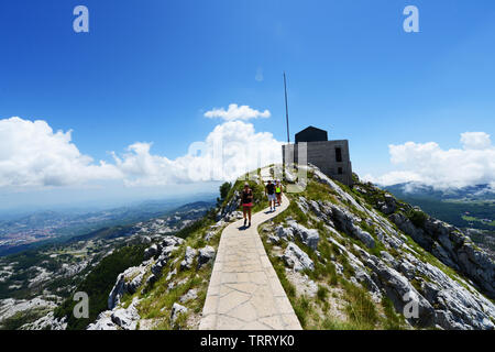 Le point de vue sur le dessus du pic Jezerski vrh Nafplia Palace en parc national au Monténégro. Banque D'Images