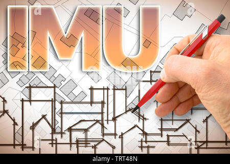 IMU (ce qui signifie l'impôt municipal unique) le plus impopulaire taxe italienne sur les terrains et immeubles - Notion de droit contre un plan cadastral du territoire avec Banque D'Images