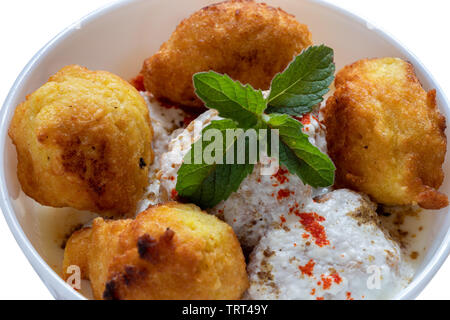 Dahi Bhalla indian street food savoureux, Dahi Vada. Banque D'Images