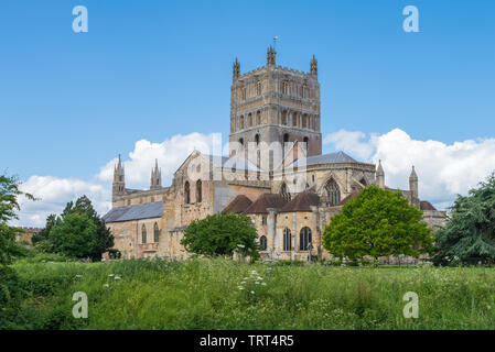 L'Abbaye de Tewkesbury, Gloucestershire qui dispose d'un édifice et tour romane normande Banque D'Images