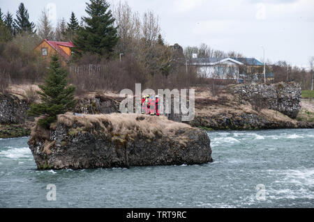 Autour de l'Islande - Un groupe de visiteurs appréciant le sport de l'eau sur la rivière Olfusa, Selfoss Banque D'Images