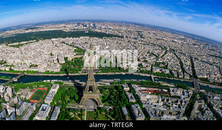 Antenne Panorama de Paris, France Banque D'Images