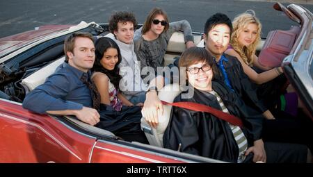 VANESSA HUDGENS , Aly Michalka , SCOTT PORTER , RYAN DONOWHO , GAELAN CONNELL , Charlie Saxton et TIM JO dans BANDSLAM (2009). Copyright : Editorial uniquement. Pas de merchandising ou des couvertures de livres. C'est un document distribué au public. Les droits d'accès uniquement, aucune licence de droit d'auteur prévue. Seulement pour être reproduit dans le cadre de la promotion de ce film. Sommet : crédit LOISIRS / REDIN, VAN / Album Banque D'Images