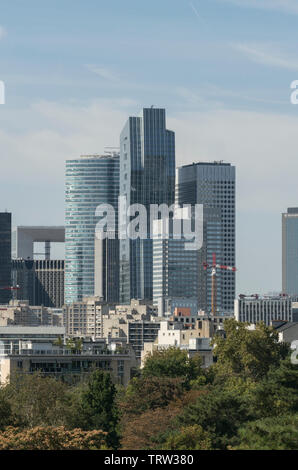 La Defense in Paris est le plus grand quartier financier de l'intégration de la France plus hauts gratte-ciel du Banque D'Images