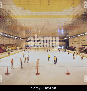 Intérieur de l'ancienne patinoire Nationale du Pays de Galles, Cardiff, Pays de Galles. UK. Circa 1980 Banque D'Images