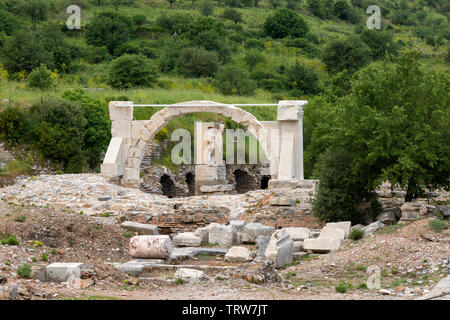 Une destination touristique populaire et site du patrimoine mondial, l'ancienne ville grecque d'Ephèse, ruines, en Turquie. Est aussi l'une des sept merveilles du monde antique. Banque D'Images