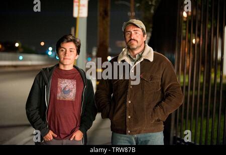 DEMIAN LE BICHIR ET JOSE JULIAN EN UNE VIE MEILLEURE (2011) -Titre original : UNE VIE MEILLEURE-. Copyright : Editorial uniquement. Pas de merchandising ou des couvertures de livres. C'est un document distribué au public. Les droits d'accès uniquement, aucune licence de droit d'auteur prévue. Seulement pour être reproduit dans le cadre de la promotion de ce film. Credit : France 2 Cinéma / Album Banque D'Images