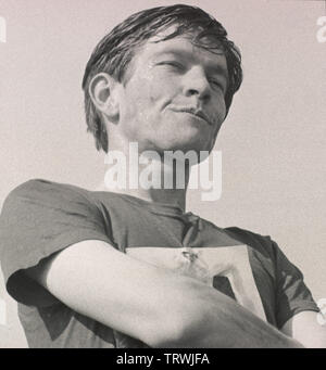 TOM COURTENAY DANS LA SOLITUDE DU COUREUR DE LONGUE DISTANCE (1962). Copyright : Editorial uniquement. Pas de merchandising ou des couvertures de livres. C'est un document distribué au public. Les droits d'accès uniquement, aucune licence de droit d'auteur prévue. Seulement pour être reproduit dans le cadre de la promotion de ce film. Credit : WOODFALL / Album Banque D'Images