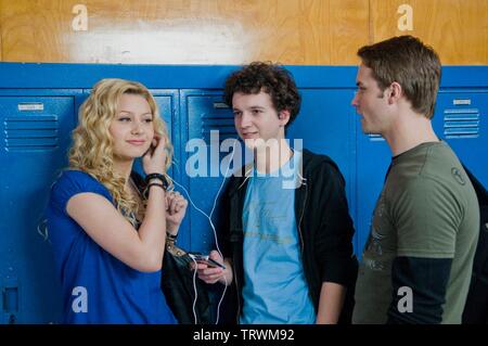 ALY MICHALKA , SCOTT PORTER ET GAELAN CONNELL dans BANDSLAM (2009). Copyright : Editorial uniquement. Pas de merchandising ou des couvertures de livres. C'est un document distribué au public. Les droits d'accès uniquement, aucune licence de droit d'auteur prévue. Seulement pour être reproduit dans le cadre de la promotion de ce film. Sommet : crédit LOISIRS / REDIN, VAN / Album Banque D'Images