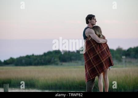 TERESA PALMER et BENJAMIN WALKER DANS LE CHOIX (2016). Copyright : Editorial uniquement. Pas de merchandising ou des couvertures de livres. C'est un document distribué au public. Les droits d'accès uniquement, aucune licence de droit d'auteur prévue. Seulement pour être reproduit dans le cadre de la promotion de ce film. Credit : NICHOLAS SPARKS/PRO, la société SAFRAN / Album Banque D'Images