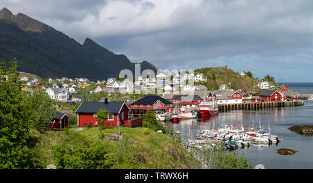 Village de pêcheurs, Svertelvika, près de Moskenes, îles Lofoten, Norvège Banque D'Images