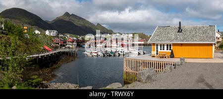 Village de pêcheurs, Svertelvika, près de Moskenes, îles Lofoten, Norvège Banque D'Images