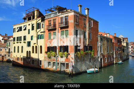 Lorsque deux canaux de Venise rencontrez Rio di Noele & Rio della Misericordia. Banque D'Images