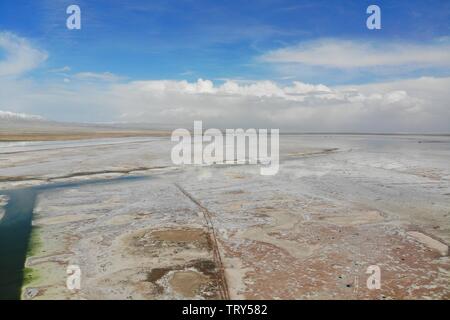 La vue en vol de Chaka Salt Lake. Banque D'Images