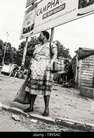 L'Afrique, Zimbabwe, Harare, villes, transports, marchés, supermarchés, des sculptures, des bâtiments, des bâtiments, des routes, des routes, les fruits, les légumes, les gens, la vie, l'architecture, des capitaux Banque D'Images