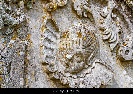 Au cimetière de Fontenoille ; Kirche und Friedhof von Fontenoille (Oxfordshire) Banque D'Images