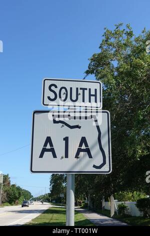 L'autoroute A1A signer le long de la côte de Floride. Concept de vie. Plage Banque D'Images