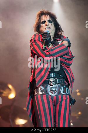 Alice Cooper à l'exécution de la Convention de Cropredy Ashwaubenon, Cropredy Oxfordshire, UK. 8 août 2013 Banque D'Images